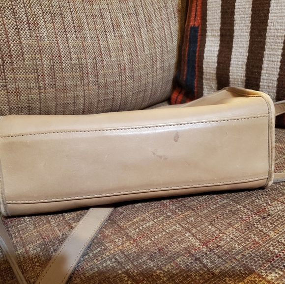 Vintage Coach Putty Leather Brighton Bag - Picture 5 of 9